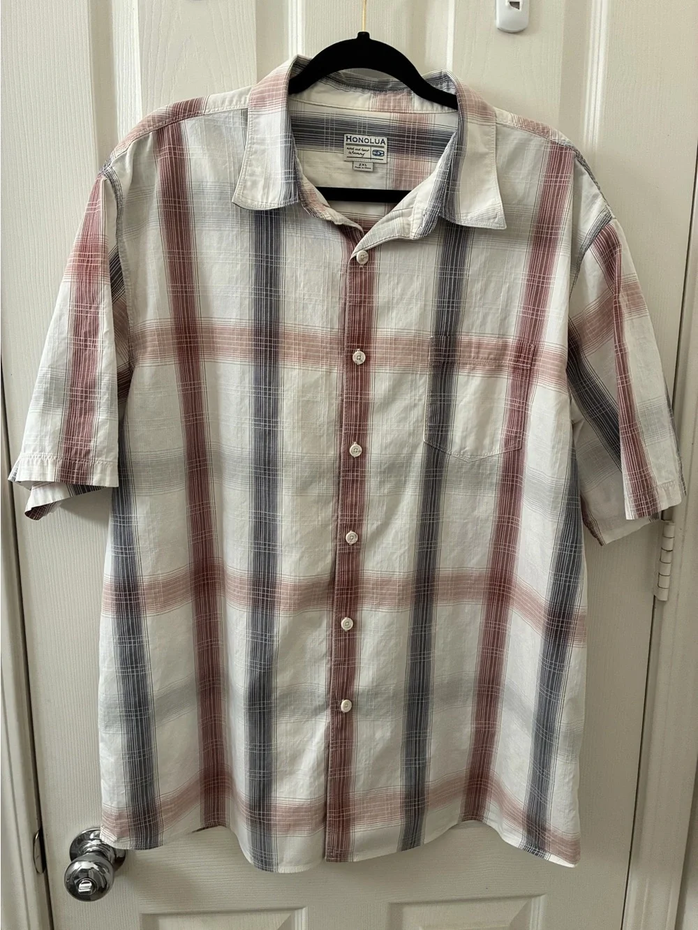 Men’s Honolua Short-Sleeve Plaid Button-Up Shirt - White with Red & Gray Stripes